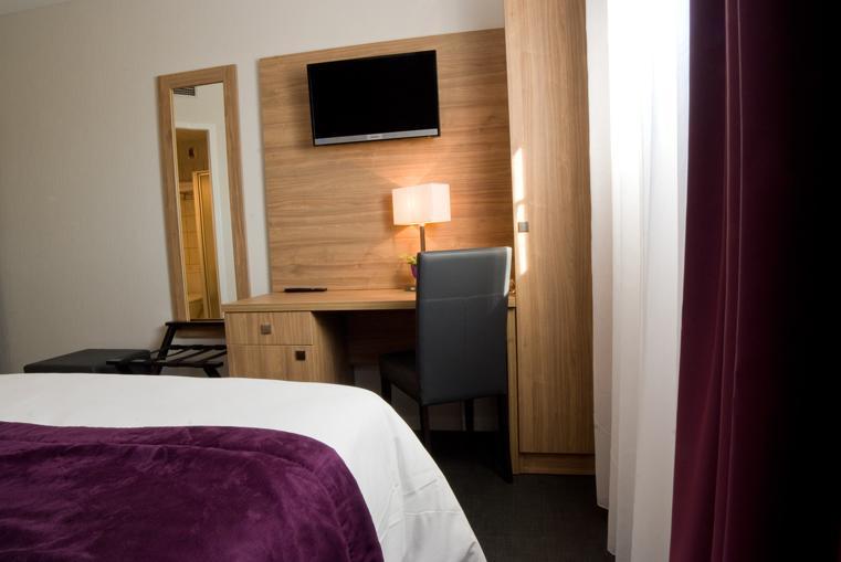 Logis Hotel Restaurant De La Madeleine Commercy Kültér fotó